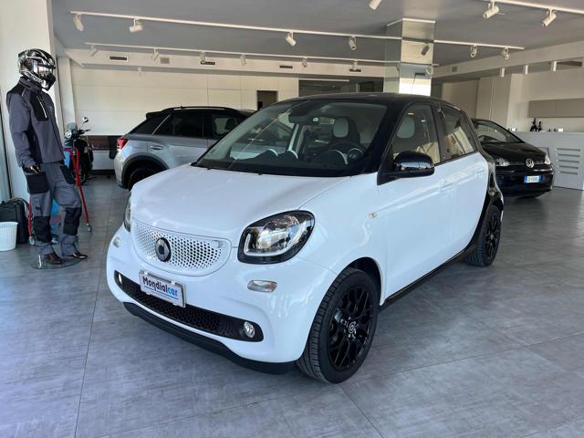 SMART ForFour Bianco pastello
