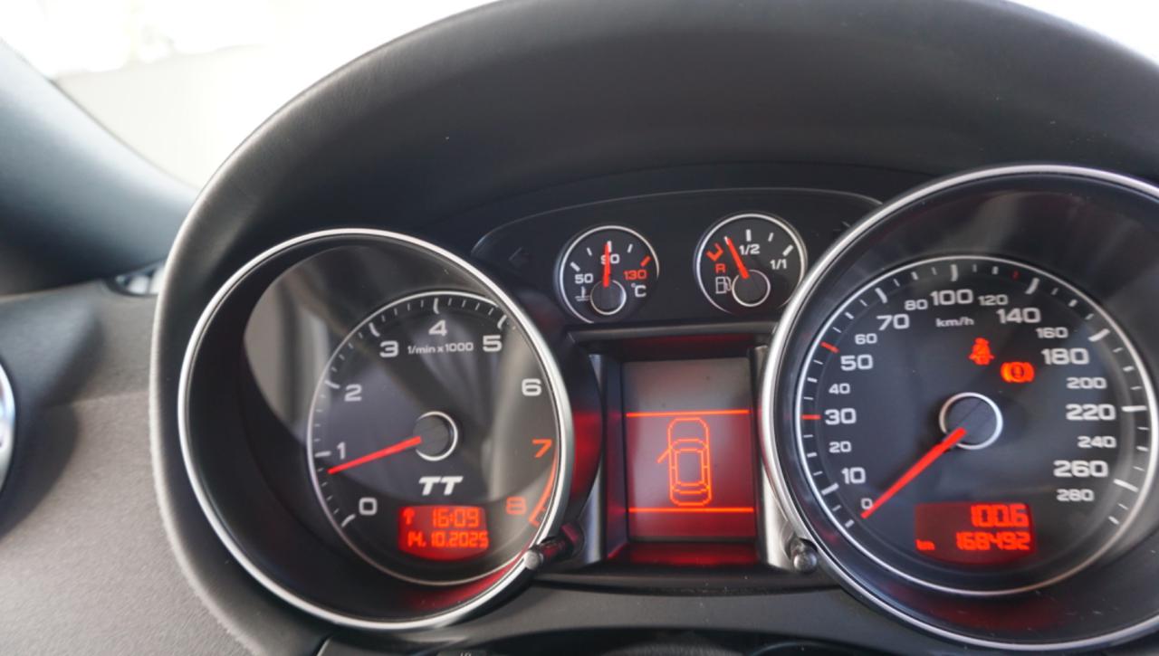 AUDI TT Roadster 2.0 TFSI - 26