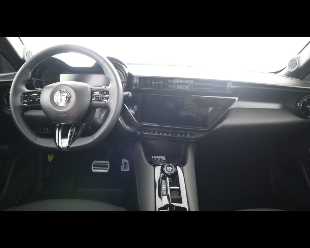 ALFA ROMEO Junior Ibrida Ibrida Speciale1.2 136cv Hybrid Edct6 - 17