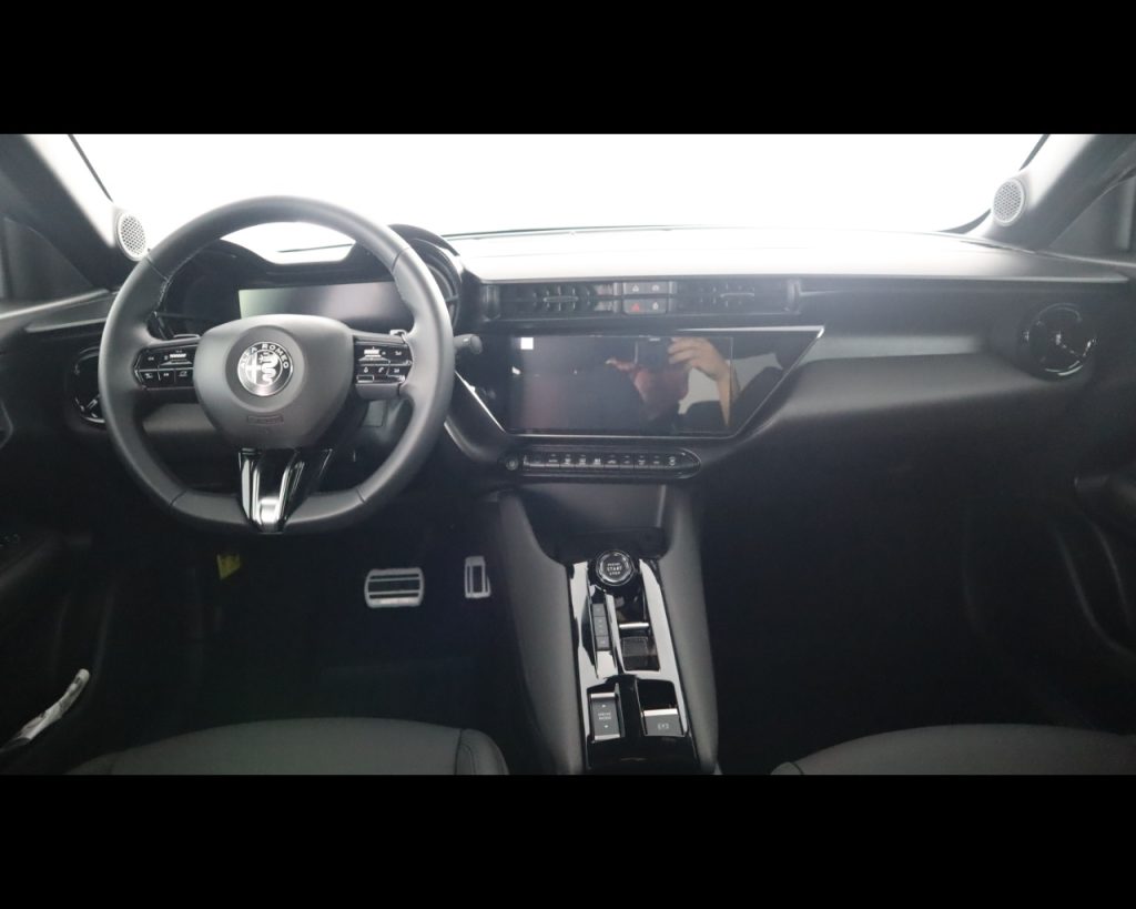 ALFA ROMEO Junior Ibrida Ibrida Speciale1.2 136cv Hybrid Edct6 - 15