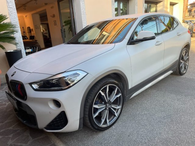 BMW X2 Grigio pastello