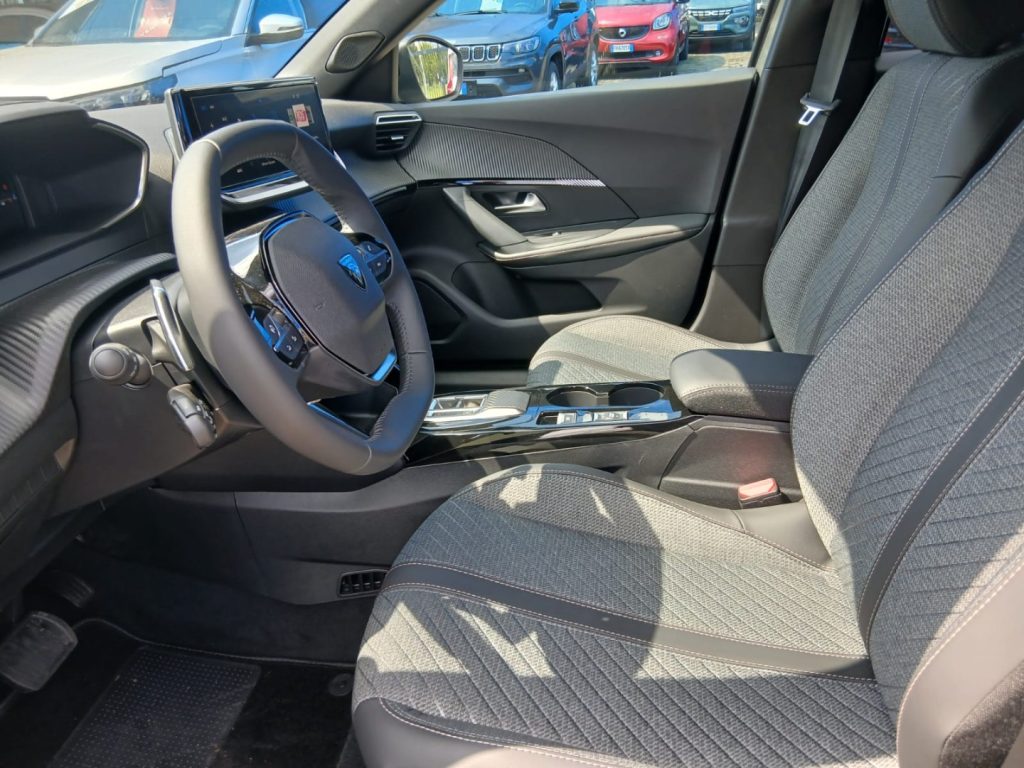 PEUGEOT 2008 Hybrid 145 e-DCS6 Allure+Kit riparazione - 12