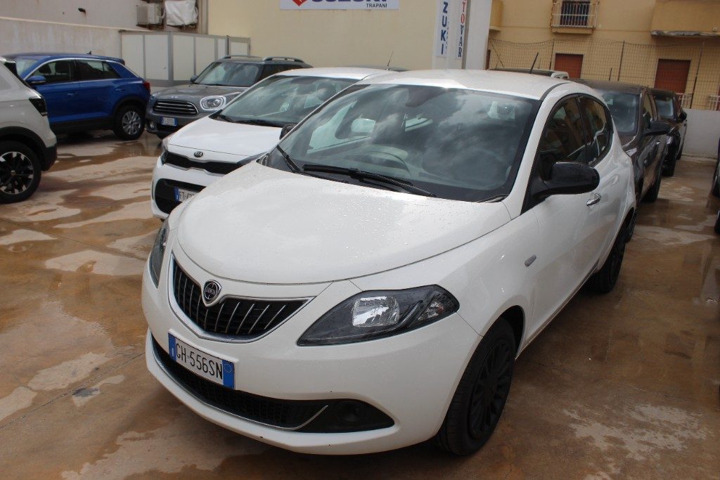 LANCIA Ypsilon 1.0 FireFly 5 porte S&S Hybrid Silver