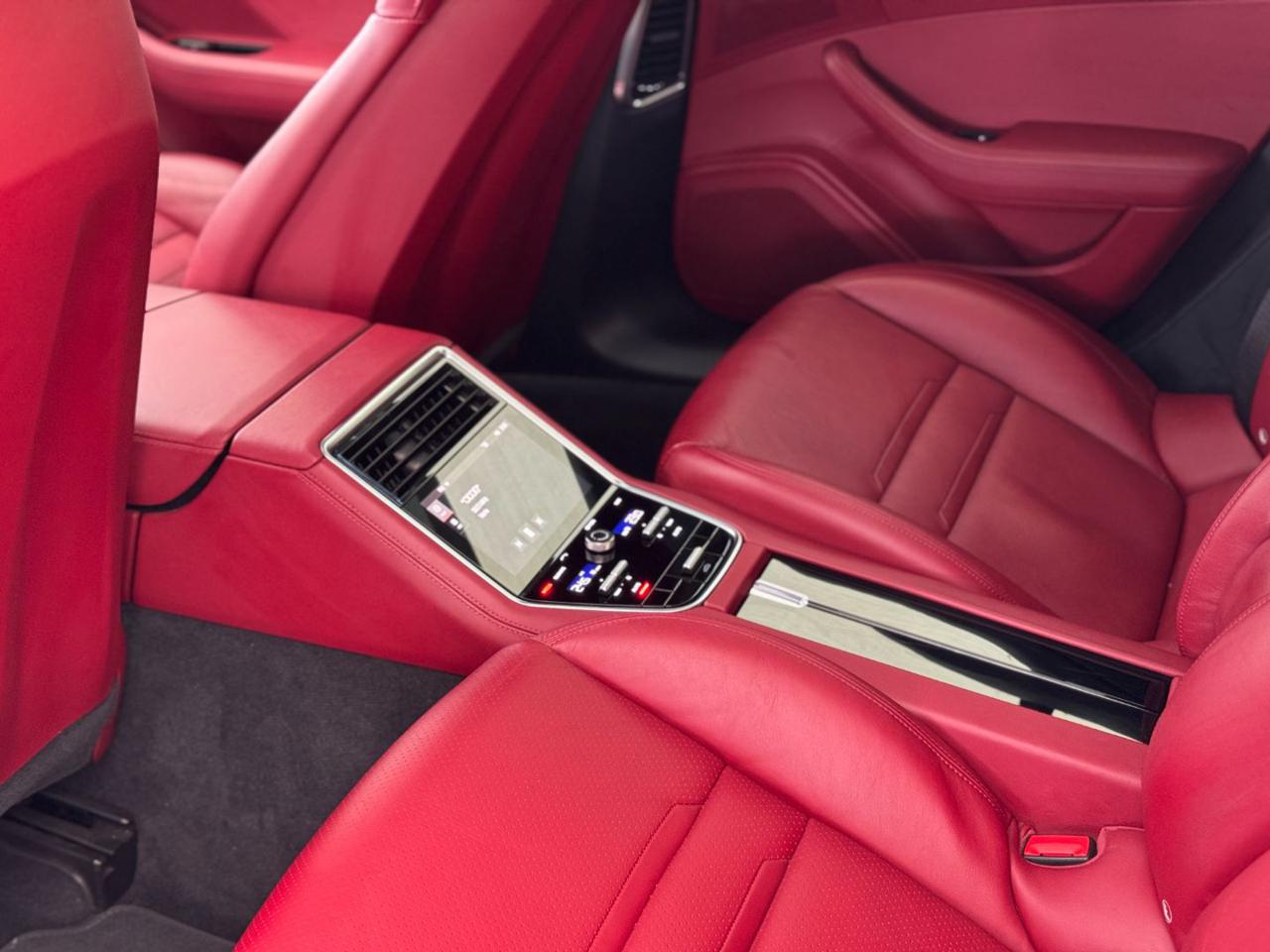 PORSCHE Panamera 3.0i 4 330cv (Tetto/PelleCartier/APP/Navi/Retro) - 40