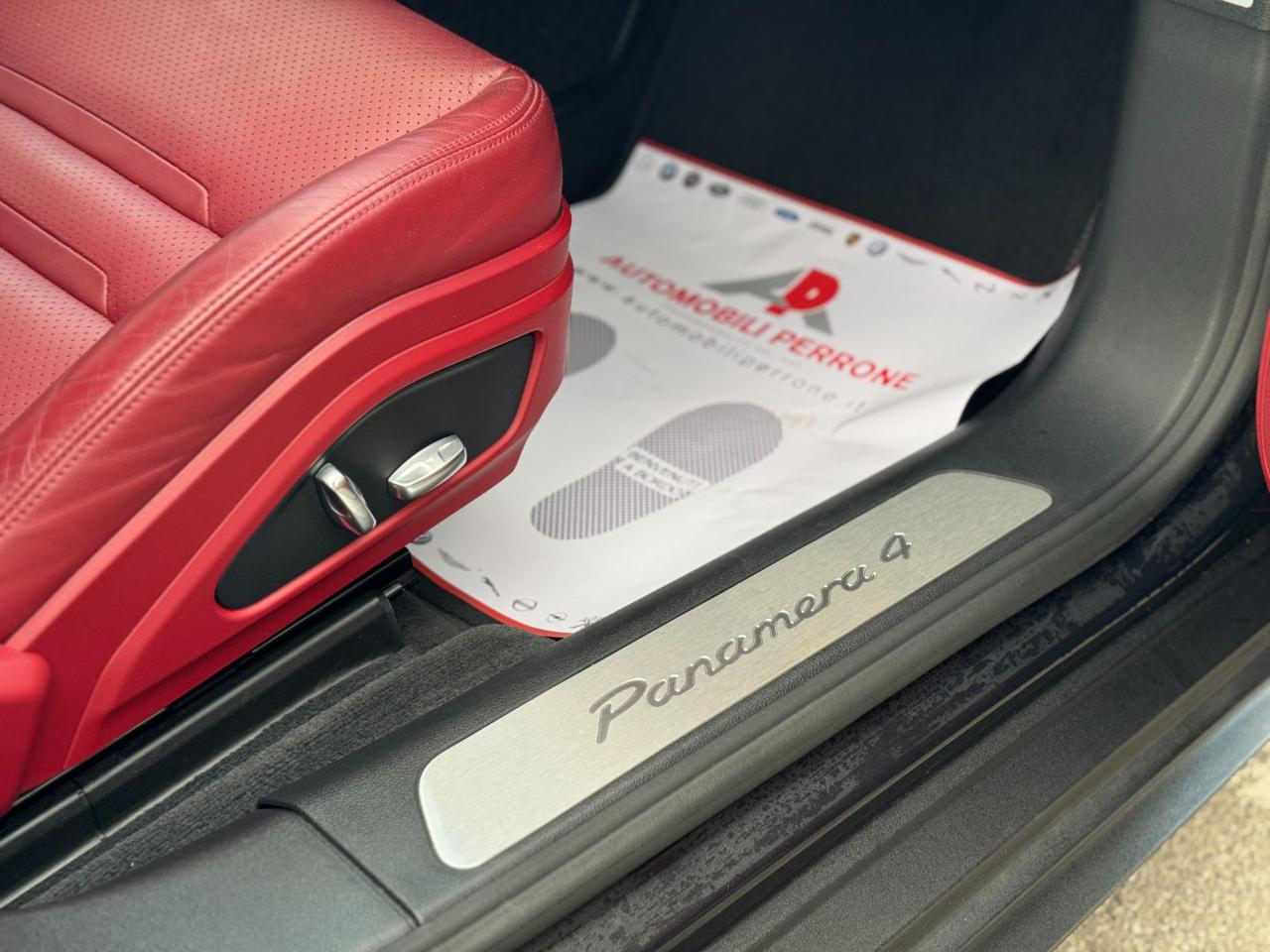 PORSCHE Panamera 3.0i 4 330cv (Tetto/PelleCartier/APP/Navi/Retro) - 32