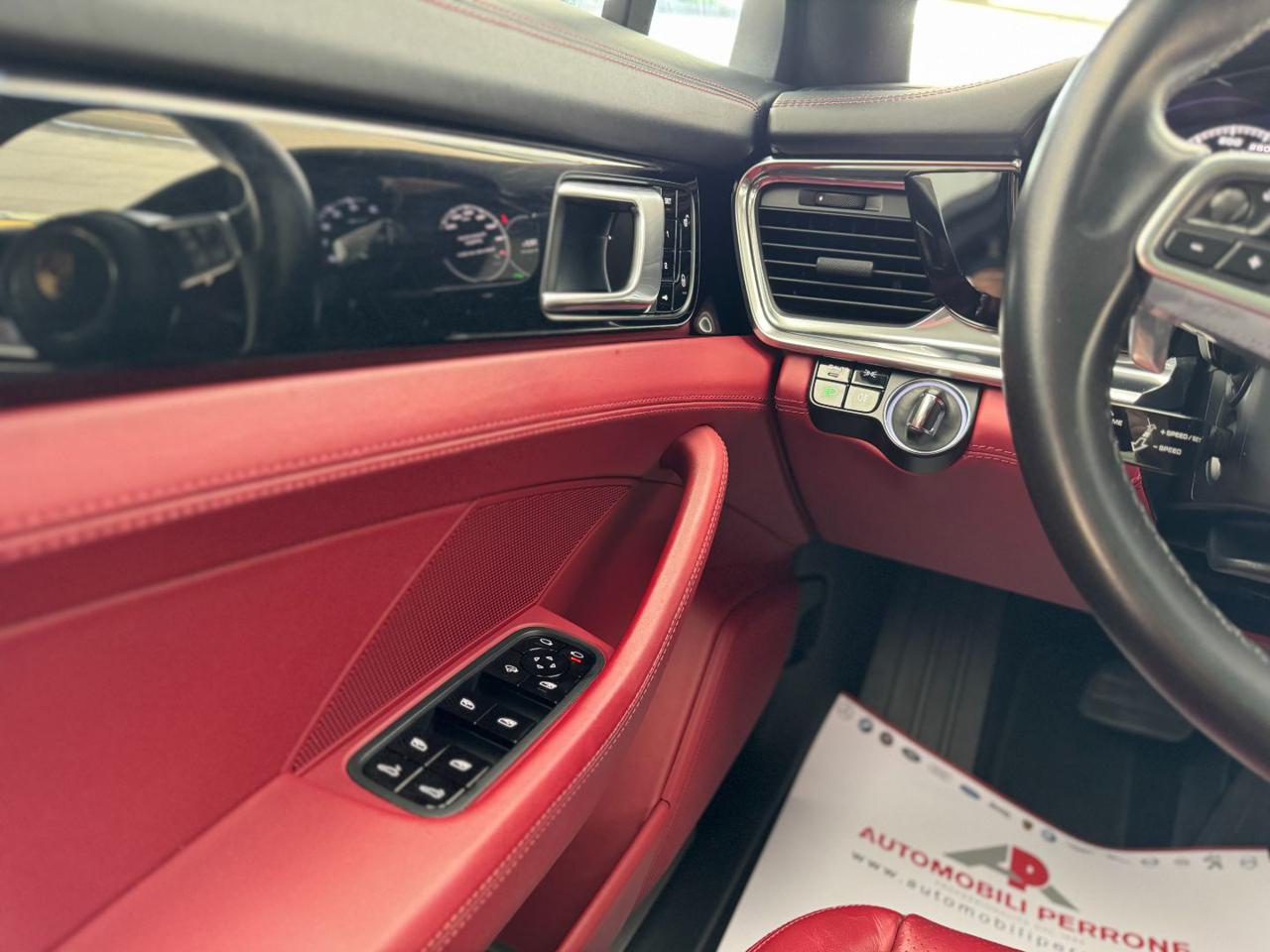PORSCHE Panamera 3.0i 4 330cv (Tetto/PelleCartier/APP/Navi/Retro) - 26