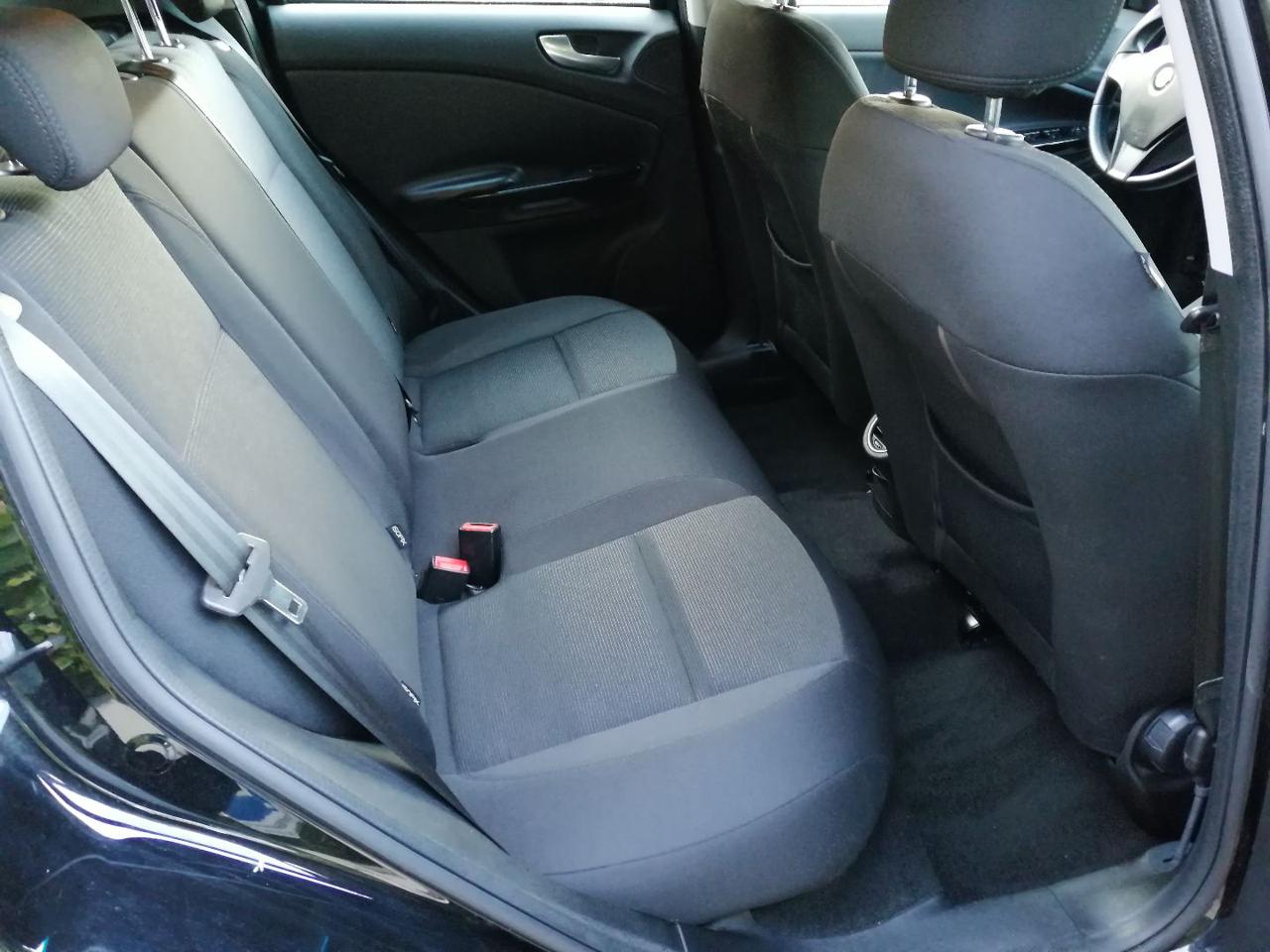 ALFA ROMEO Giulietta 1.6 JTDm-2 105 CV Distinctive - 5