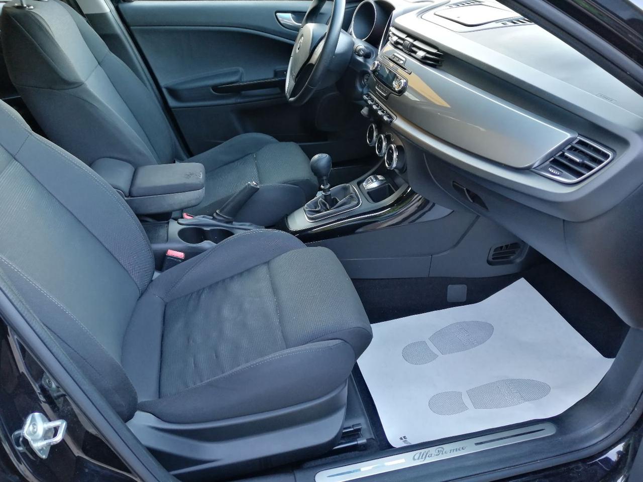 ALFA ROMEO Giulietta 1.6 JTDm-2 105 CV Distinctive - 6