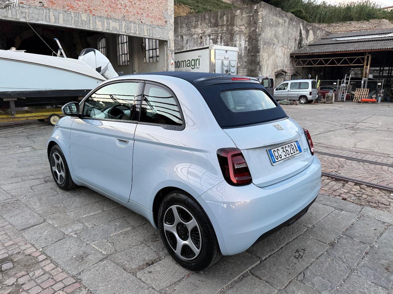 FIAT 500e Cabrio 42 kWh Passion - 5