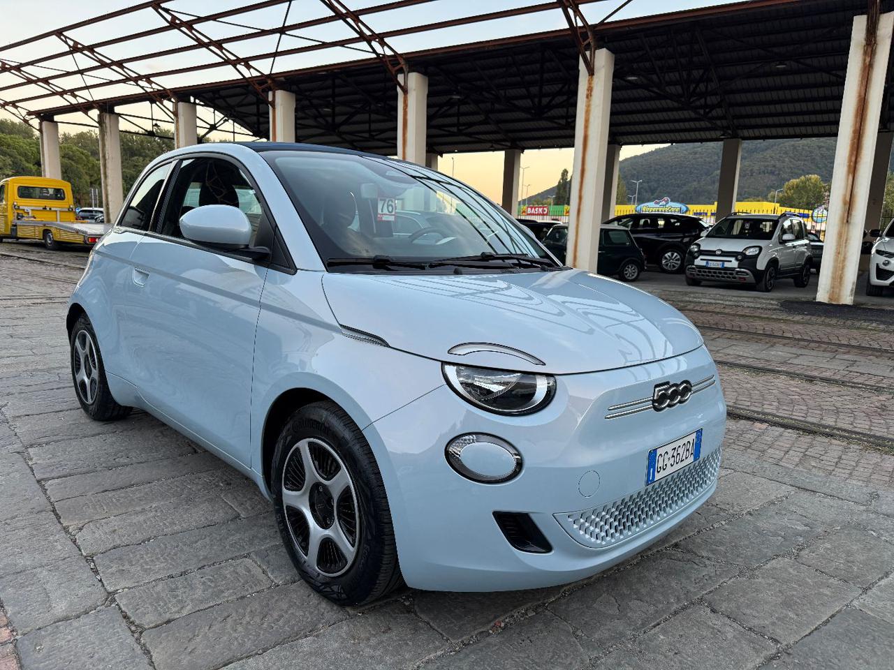 FIAT 500e Cabrio 42 kWh Passion - 2