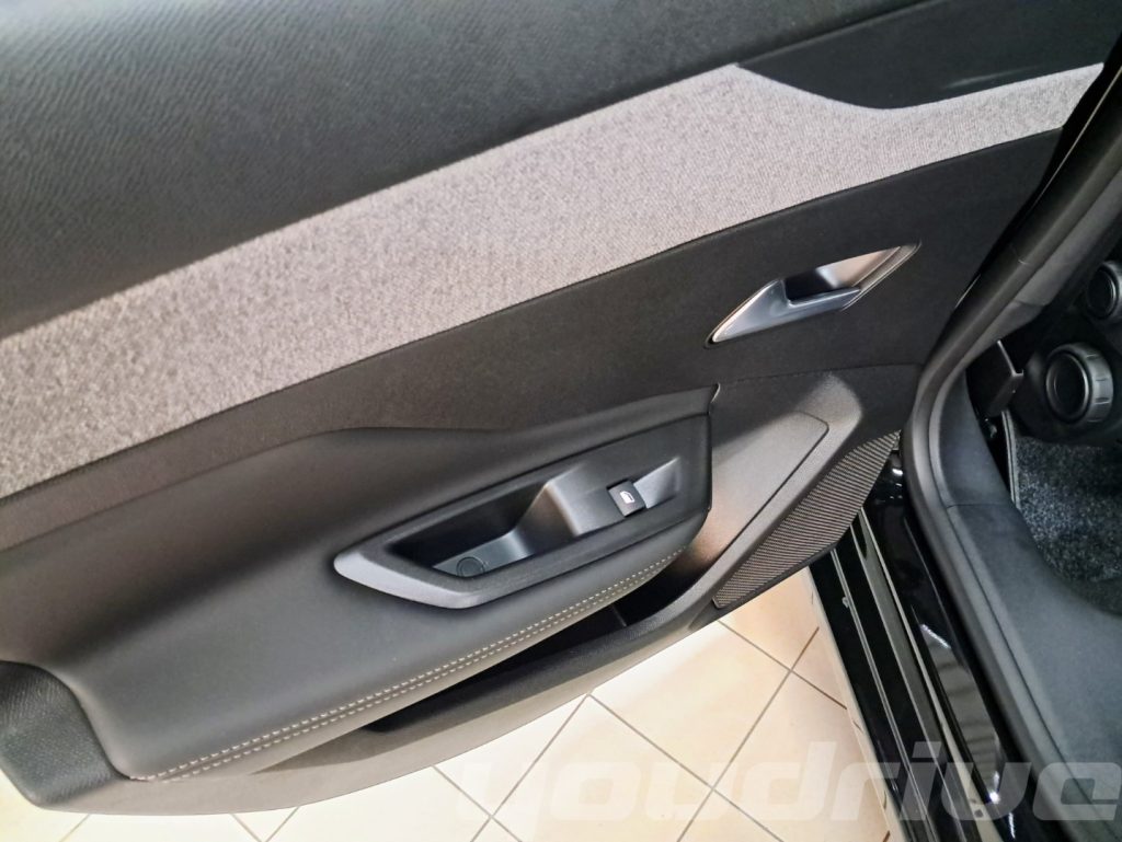 PEUGEOT 308 / PureTech Turbo 130 S&S EAT8 Allure KM0 - 16