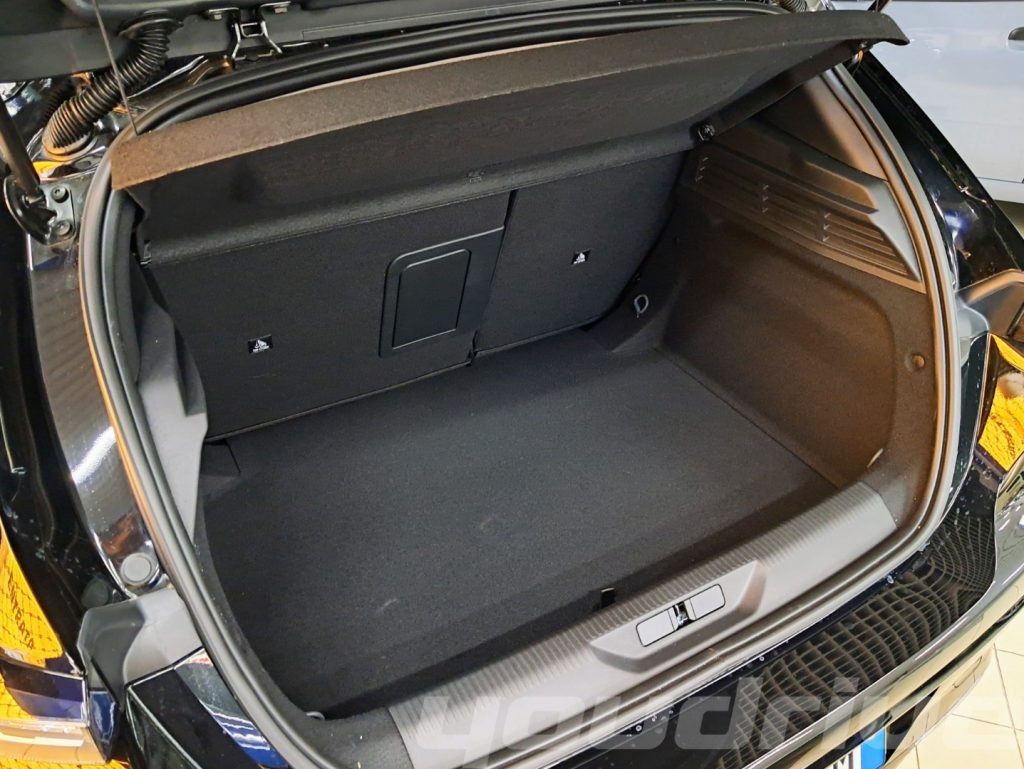 PEUGEOT 308 / PureTech Turbo 130 S&S EAT8 Allure KM0 - 21