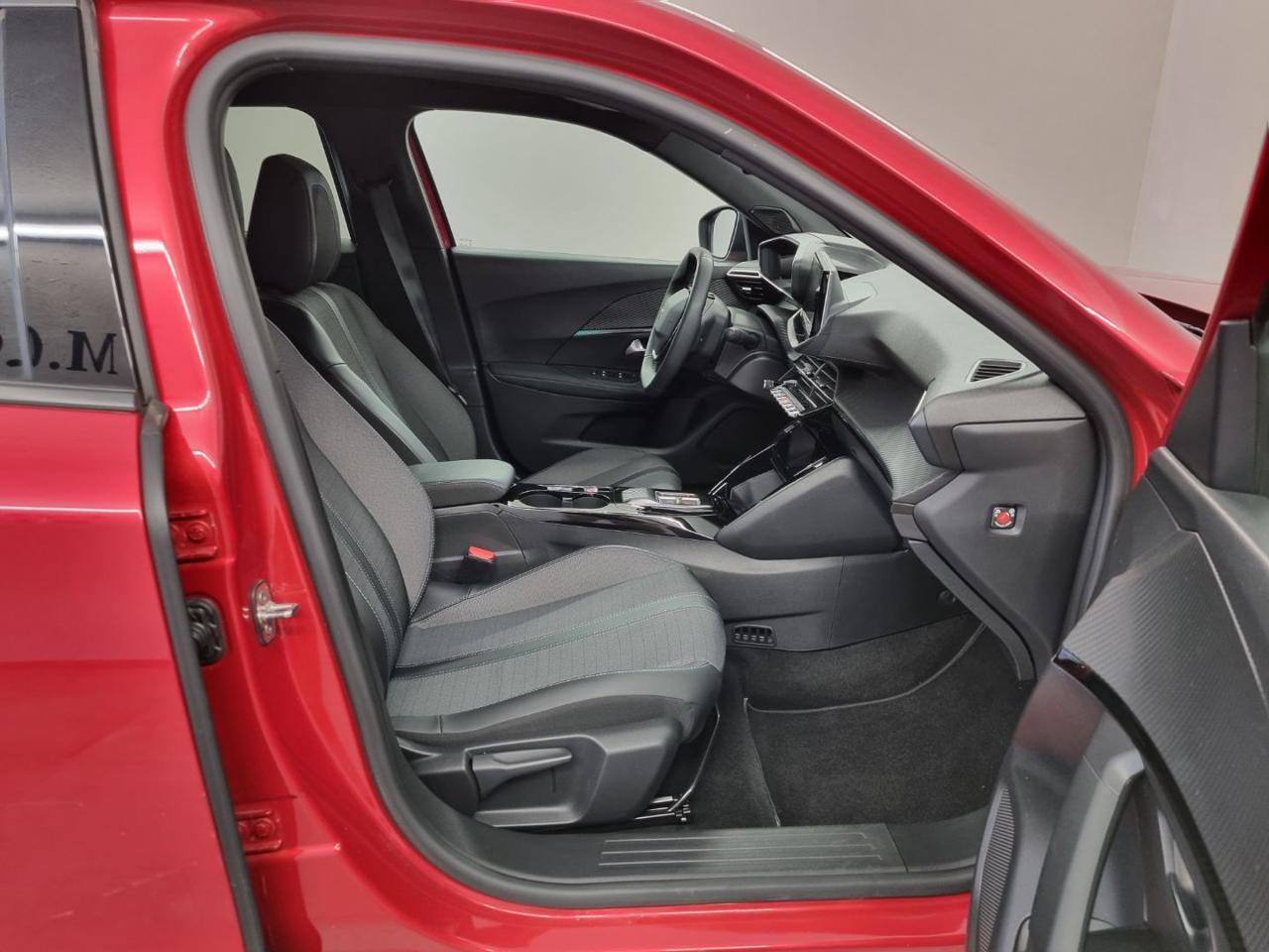 PEUGEOT 2008 motore elettrico 136 CV Allure - 9