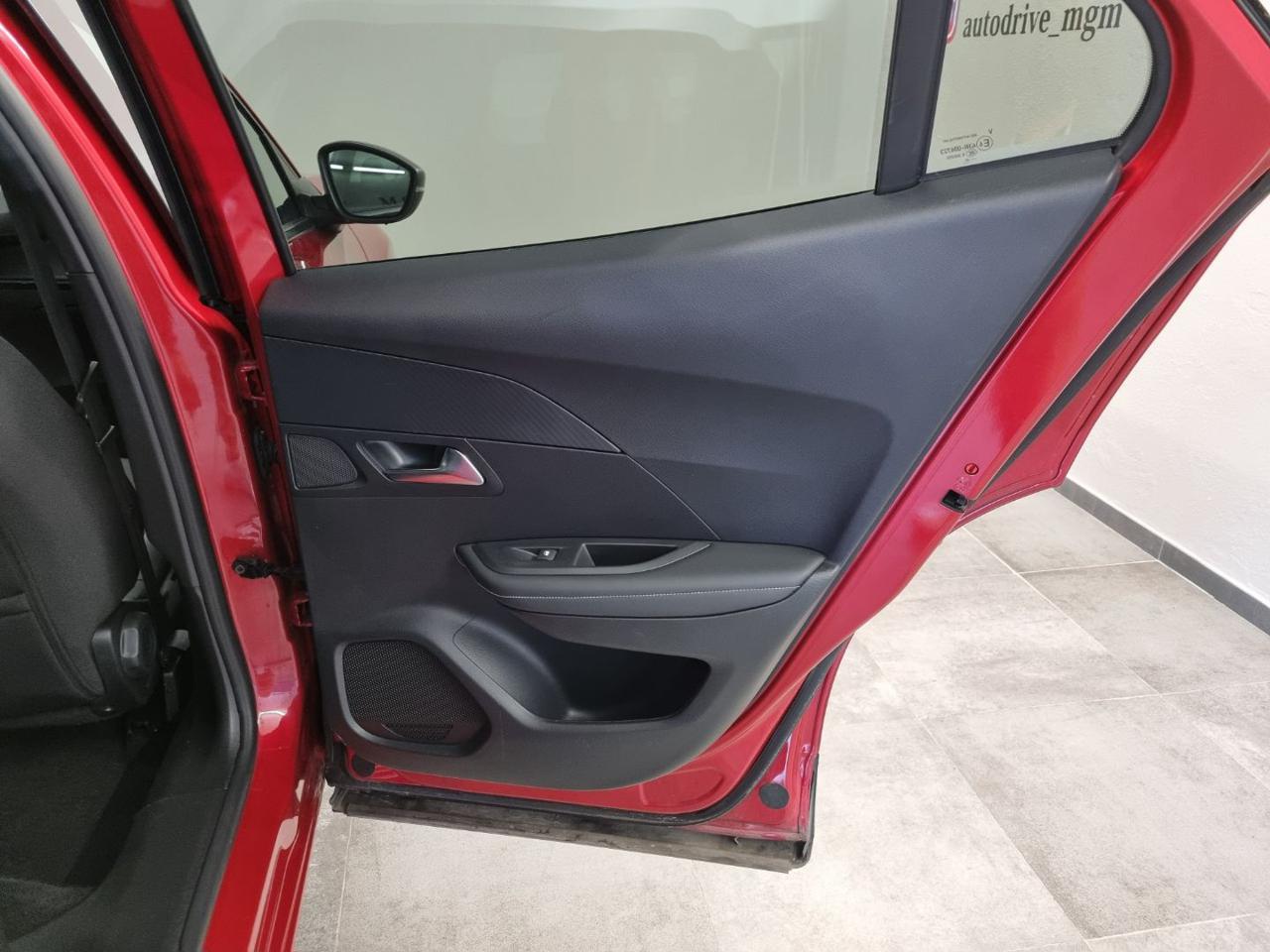 PEUGEOT 2008 motore elettrico 136 CV Allure - 30