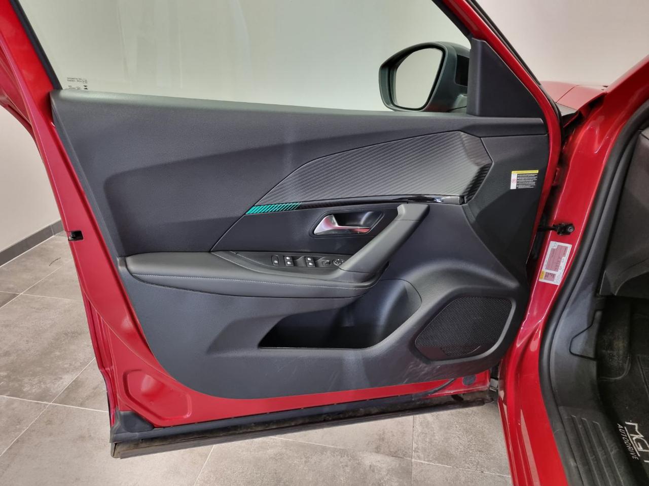 PEUGEOT 2008 motore elettrico 136 CV Allure - 34