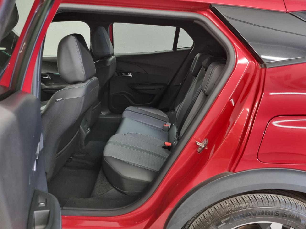 PEUGEOT 2008 motore elettrico 136 CV Allure - 10