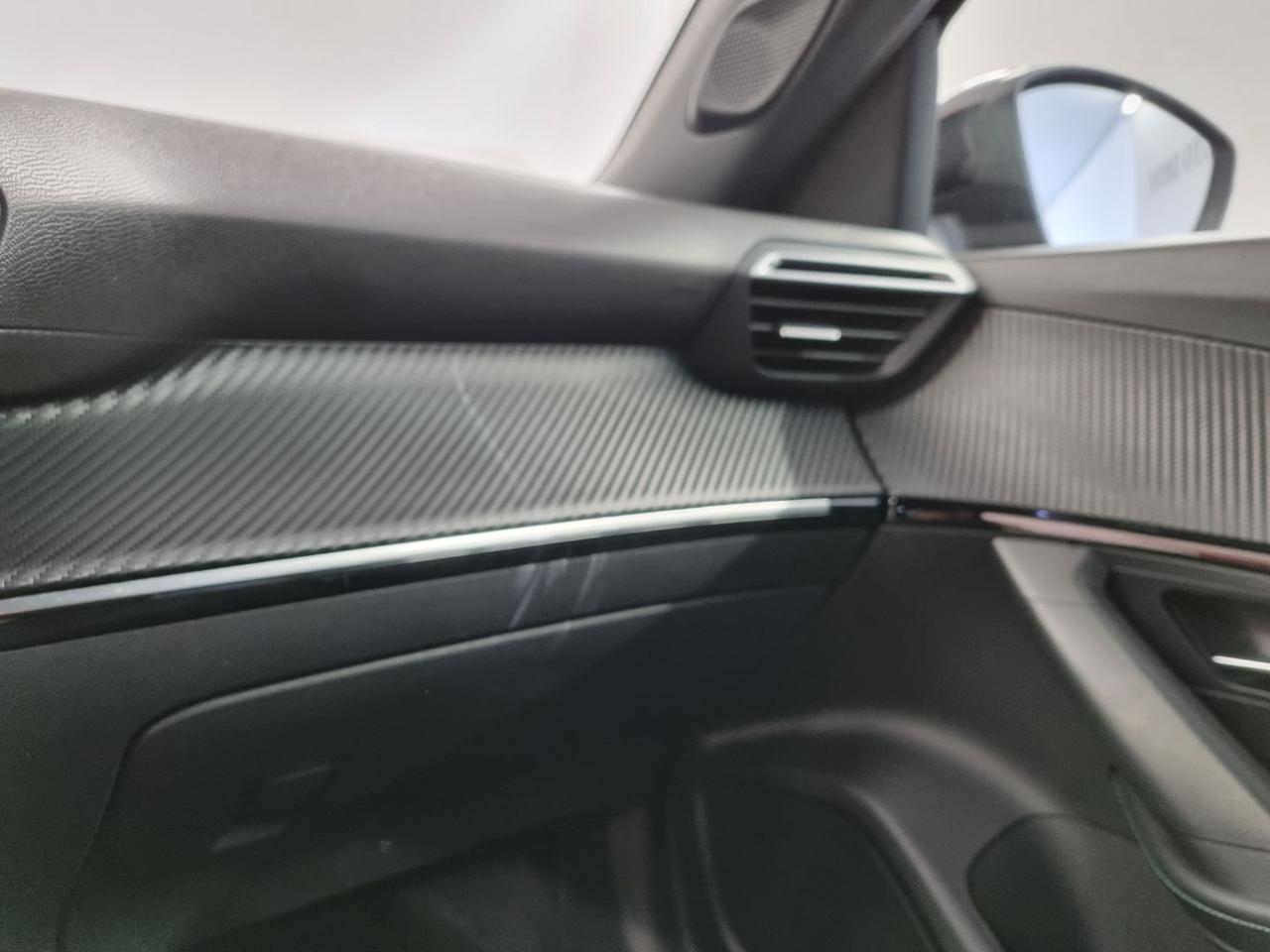 PEUGEOT 2008 motore elettrico 136 CV Allure - 24