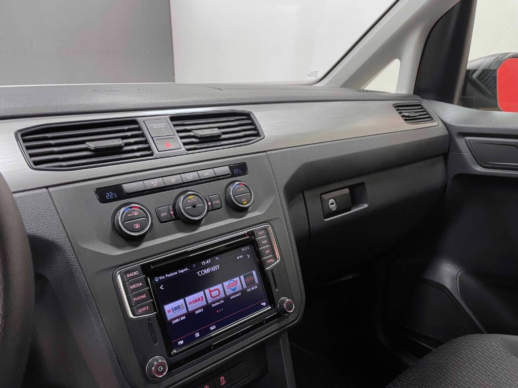 VOLKSWAGEN Caddy 2.0 TDI 122 CV 4MOTION TRENDLINE - IVA DEDUCIBILE - 20