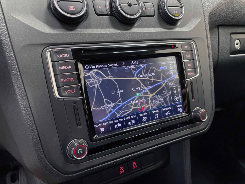 VOLKSWAGEN Caddy 2.0 TDI 122 CV 4MOTION TRENDLINE - IVA DEDUCIBILE - 24