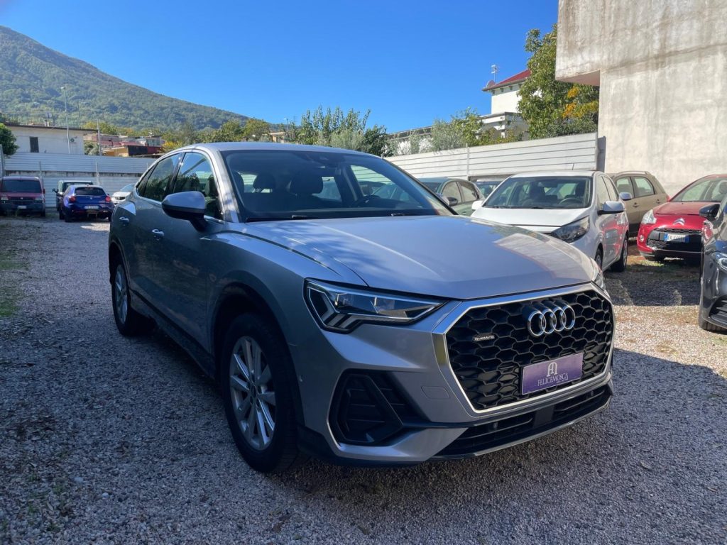 AUDI Q3 SPB 35 TDI quattro S tronic - 2