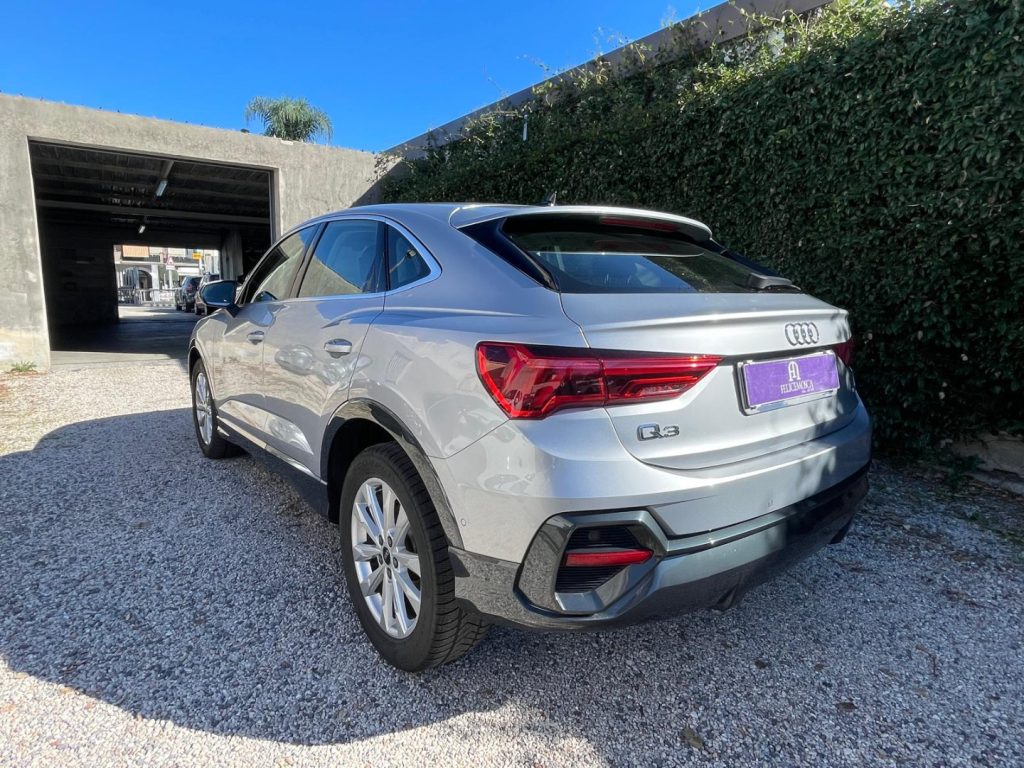 AUDI Q3 SPB 35 TDI quattro S tronic - 4