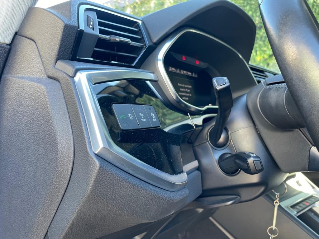 AUDI Q3 SPB 35 TDI quattro S tronic - 21