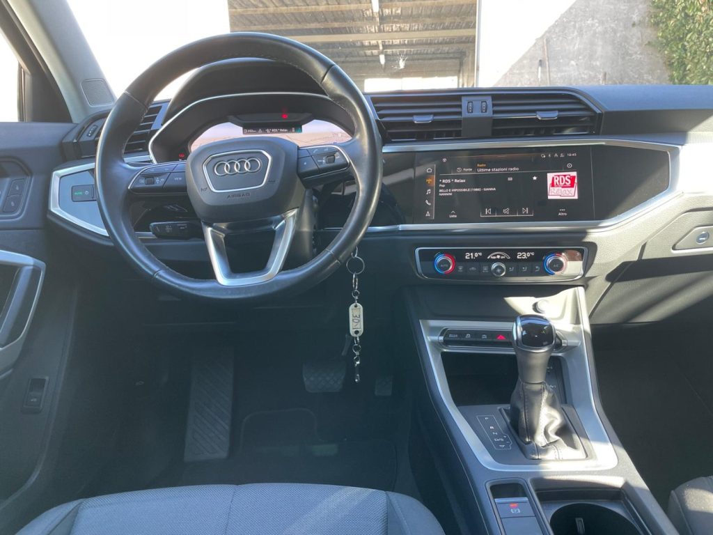 AUDI Q3 SPB 35 TDI quattro S tronic - 25