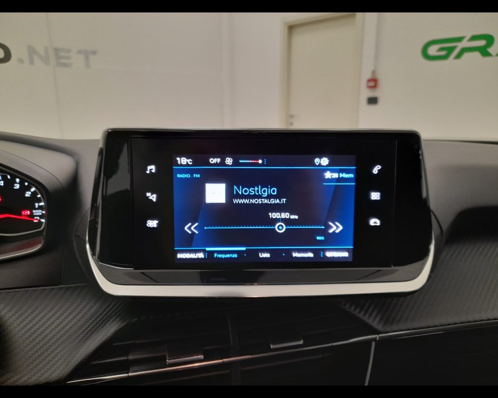 PEUGEOT 2008 II 2020 -  1.2 puretech Active s&s 100cv - 9