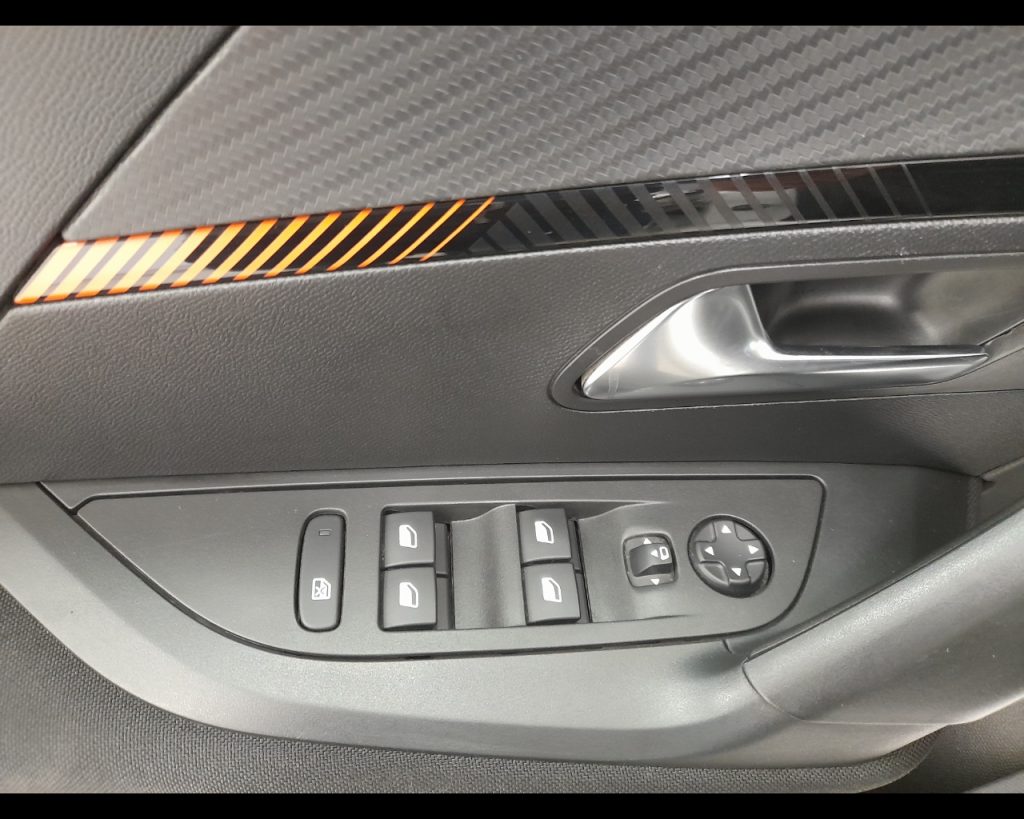 PEUGEOT 2008 II 2020 -  1.2 puretech Active s&s 100cv - 11