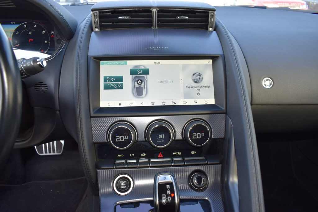 JAGUAR F-Type 2.0 aut. Coupé R-Dynamic BLACK - 12