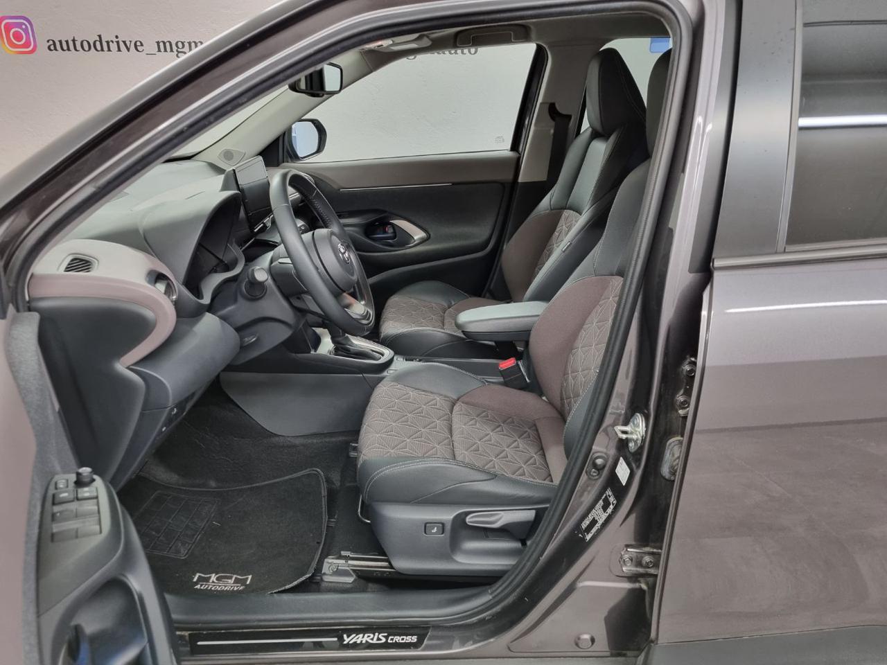 TOYOTA Yaris Cross 1.5 Hybrid 5p. E-CVT Lounge - 9