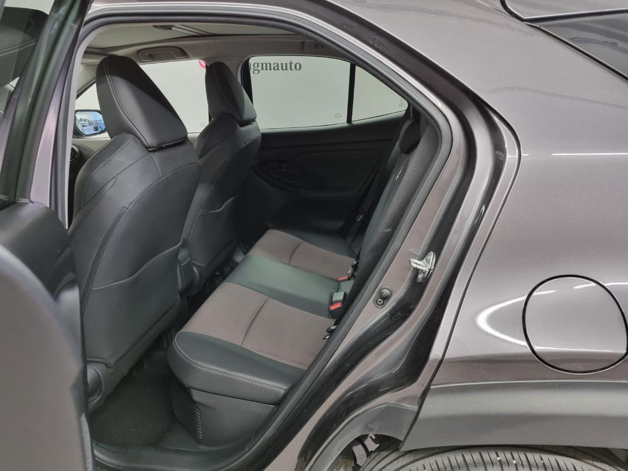 TOYOTA Yaris Cross 1.5 Hybrid 5p. E-CVT Lounge - 28