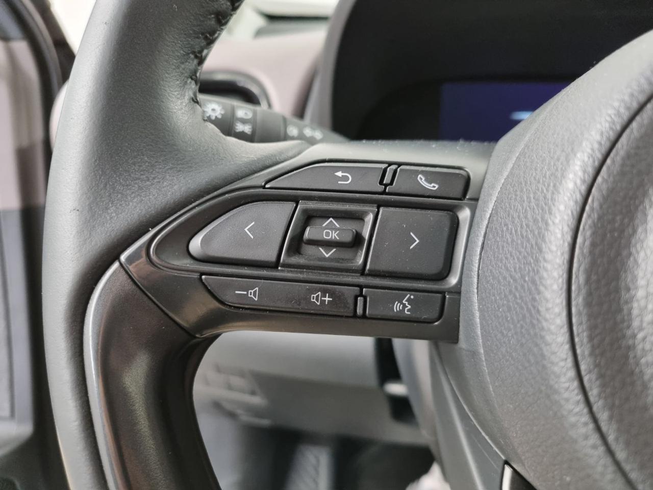 TOYOTA Yaris Cross 1.5 Hybrid 5p. E-CVT Lounge - 38