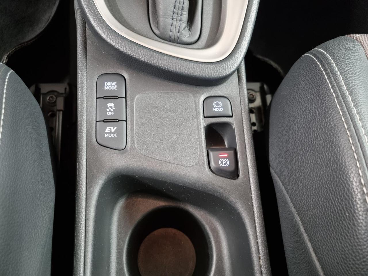 TOYOTA Yaris Cross 1.5 Hybrid 5p. E-CVT Lounge - 41