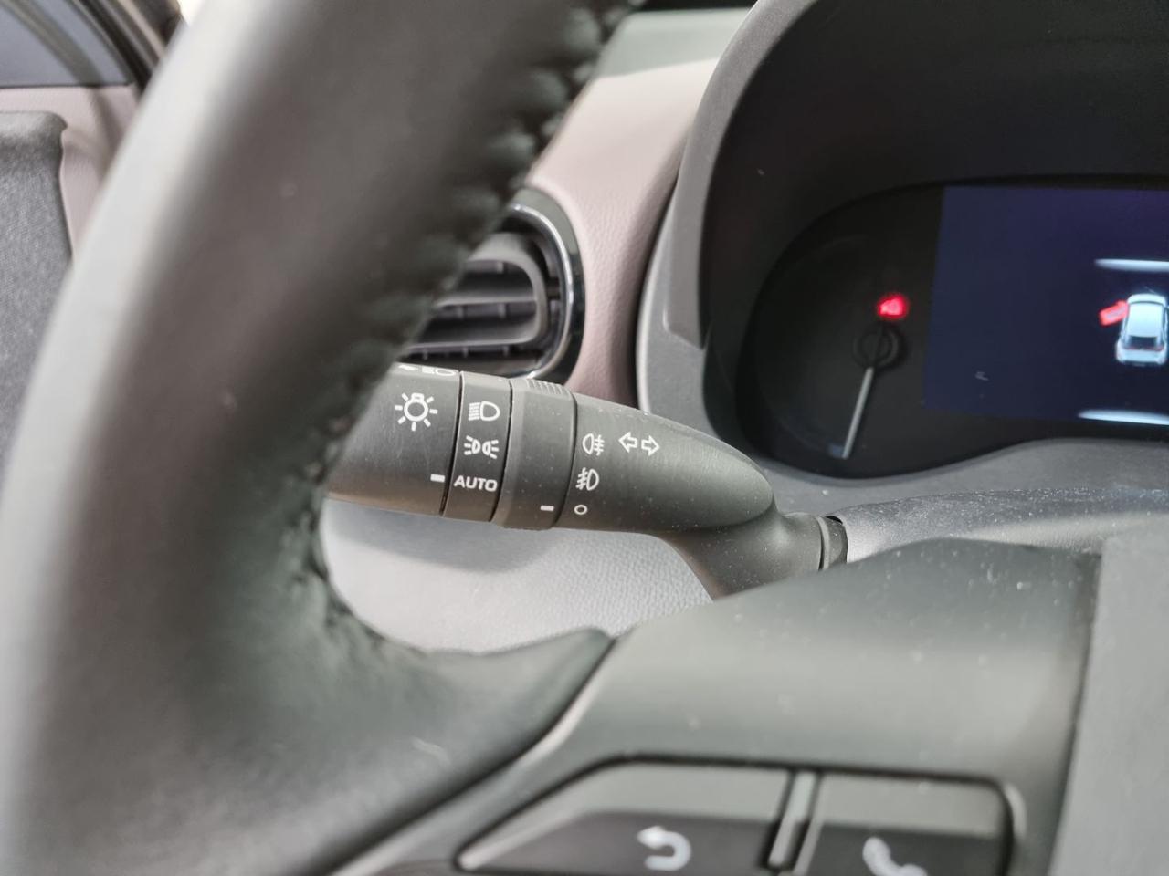 TOYOTA Yaris Cross 1.5 Hybrid 5p. E-CVT Lounge - 40