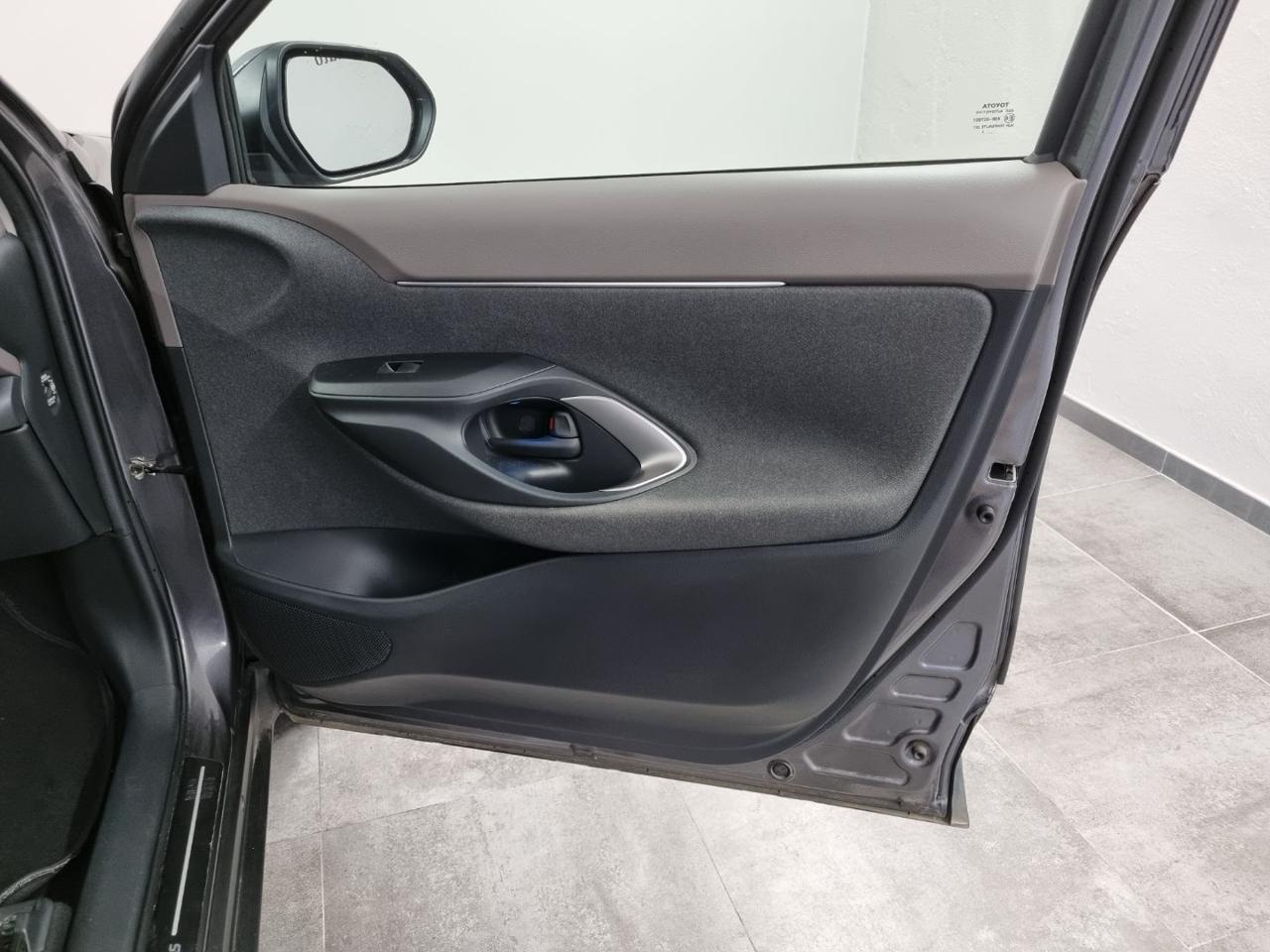 TOYOTA Yaris Cross 1.5 Hybrid 5p. E-CVT Lounge - 32