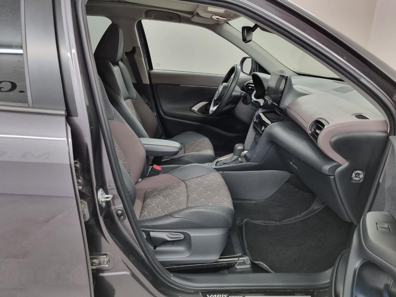 TOYOTA Yaris Cross 1.5 Hybrid 5p. E-CVT Lounge - 10