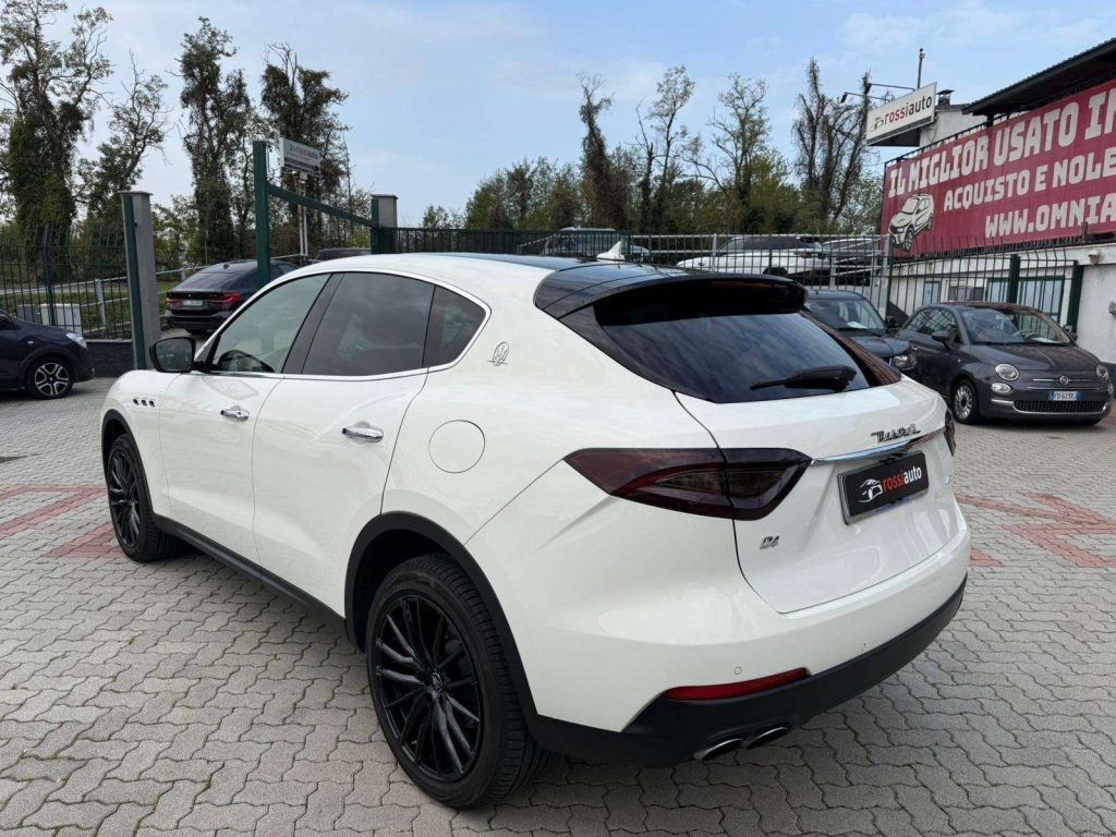 MASERATI Levante 3.0 Q4 V6 350cv auto IVA ESPOSTA - 6