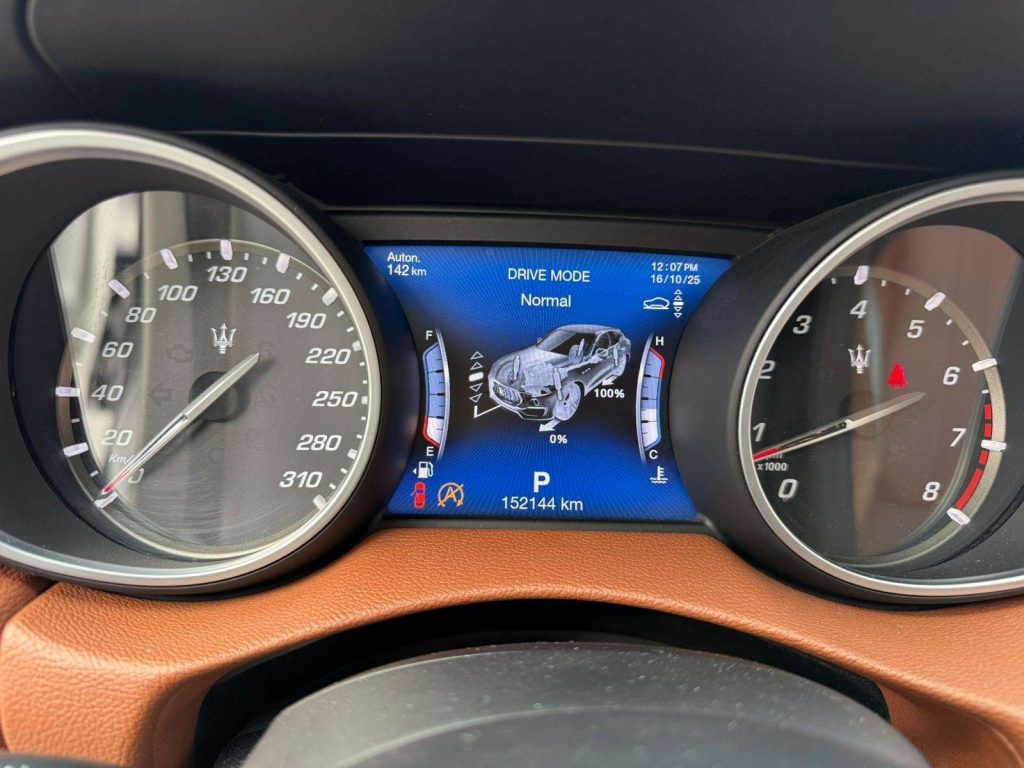 MASERATI Levante 3.0 Q4 V6 350cv auto IVA ESPOSTA - 10