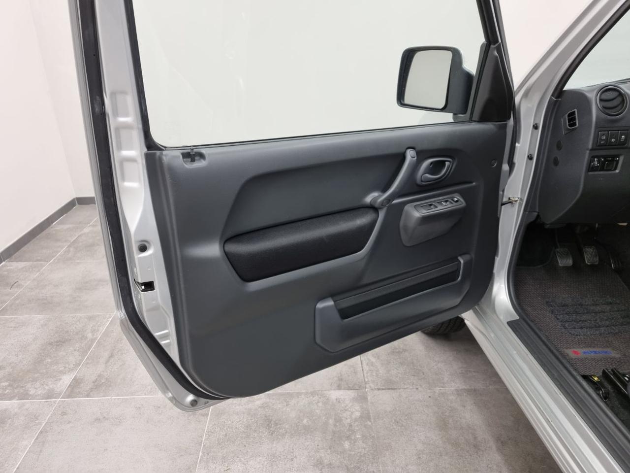 SUZUKI Jimny 1.3 4WD Evolution - 19