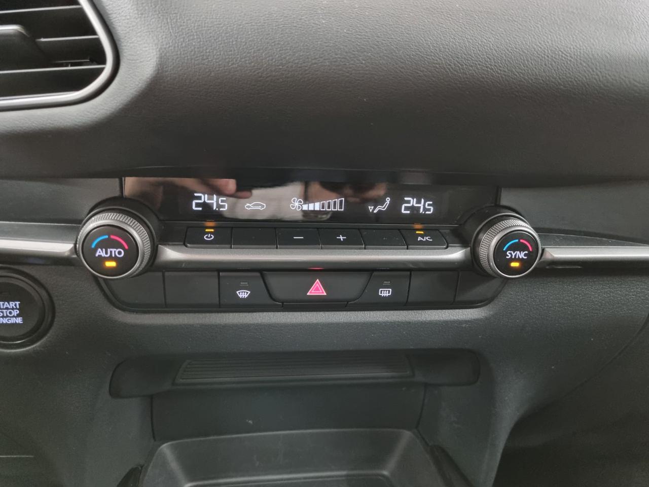 MAZDA CX-30 2.0L e-Skyactiv-G M Hybrid 2WD Evolve - 17