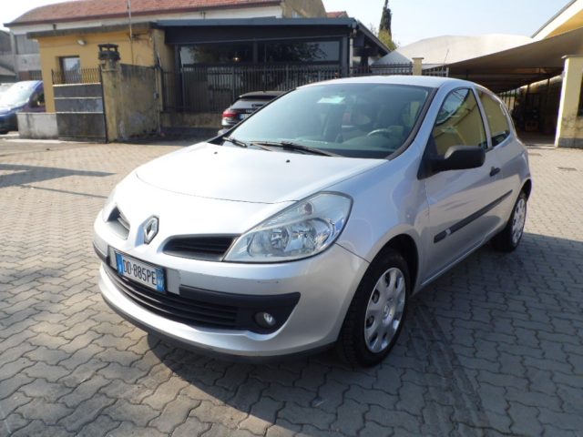 RENAULT Clio Argento metallizzato