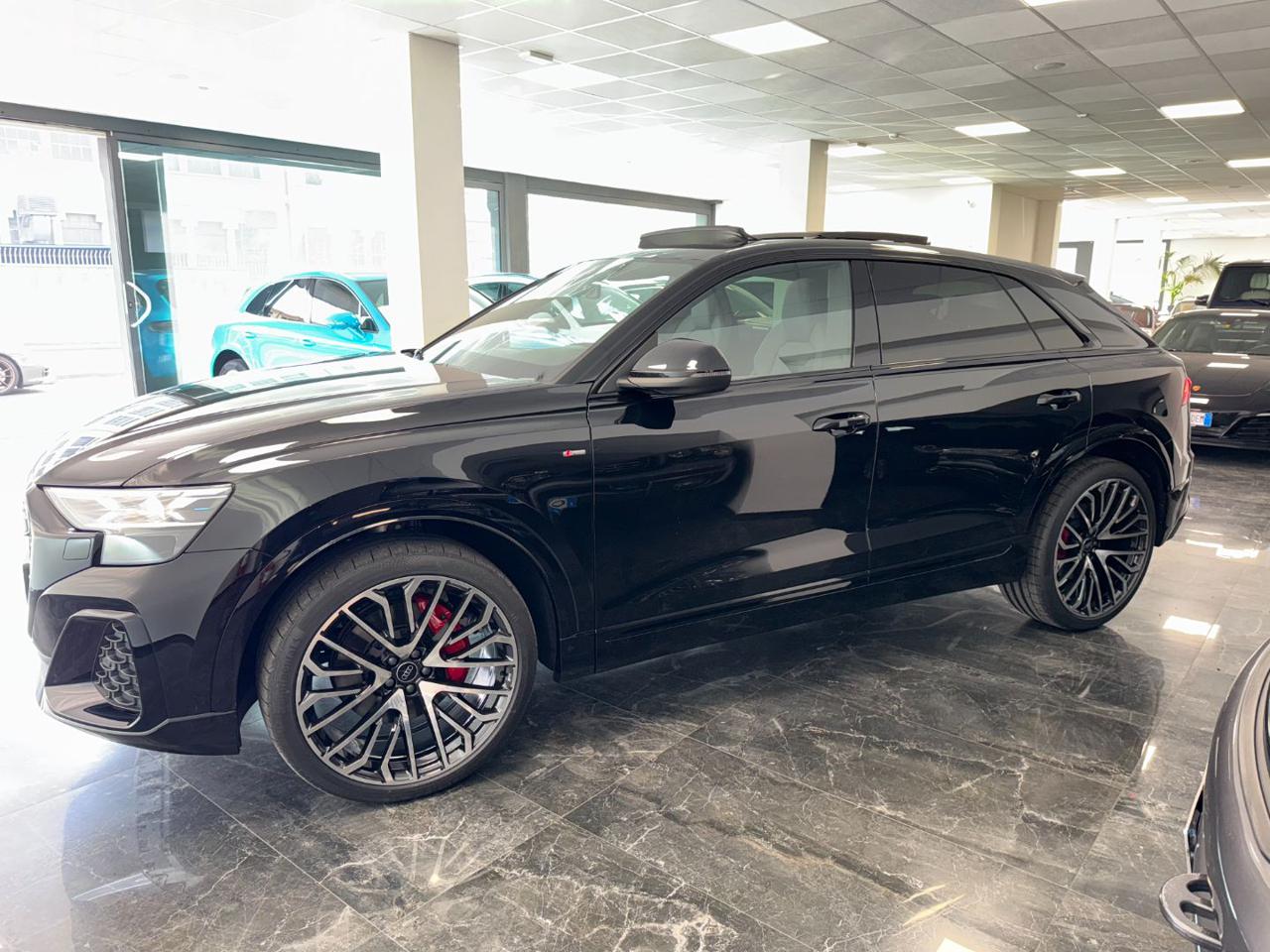 Audi Q8 50TDI 286CV Quat. tiptr. S-LINE TETTO CERCHI 23RS 2025 - foto 3