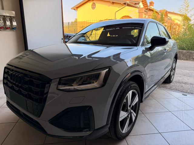 AUDI Q2 Grigio perlato