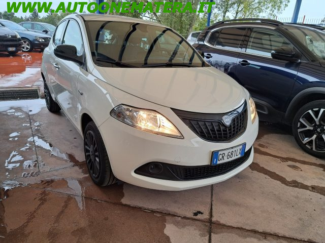 LANCIA Ypsilon Bianco pastello