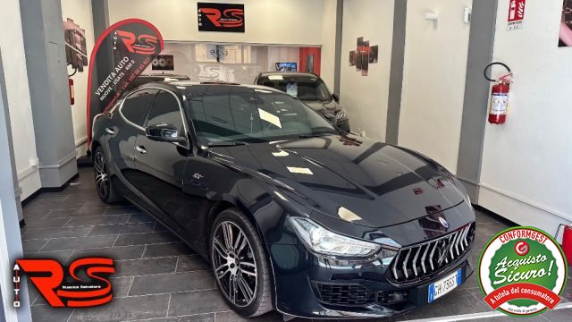 MASERATI Ghibli Nero metallizzato