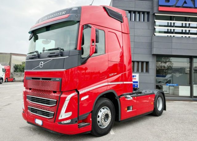 VOLVO  Rosso pastello