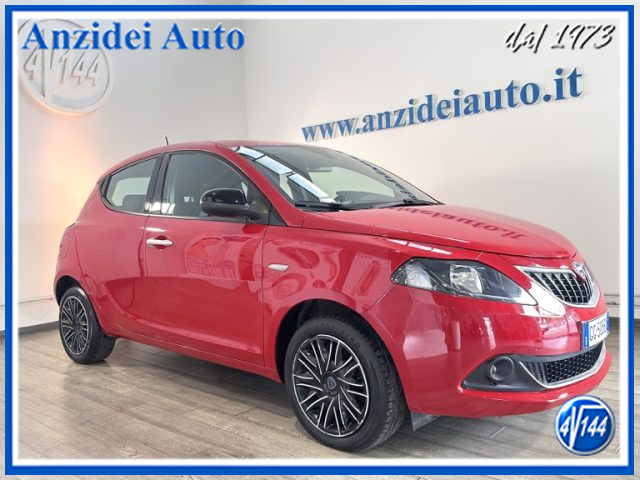 LANCIA Ypsilon Rosso pastello