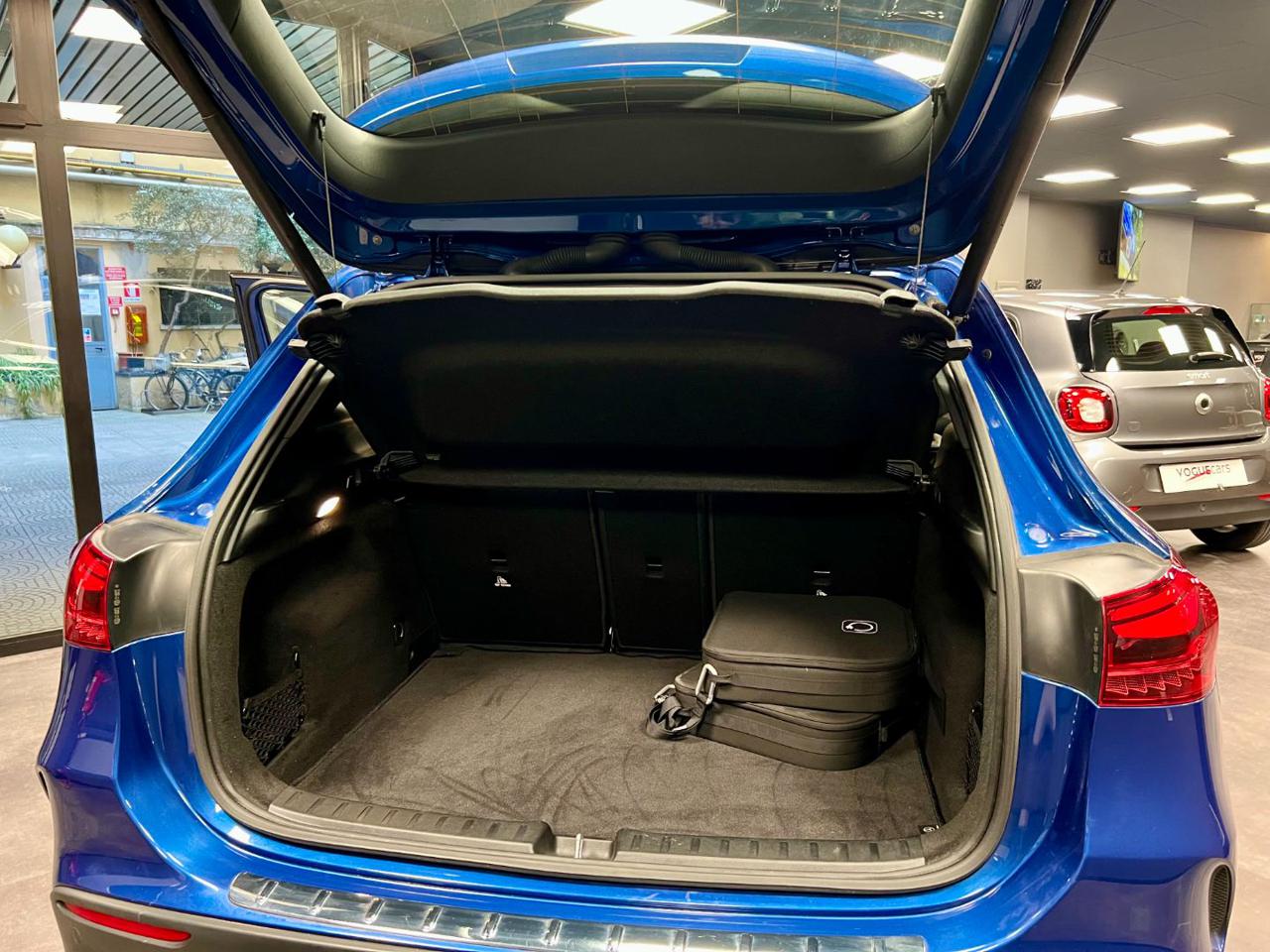 MERCEDES-BENZ GLA 250 e hybrid EQ AMG Line Premium PLUS - 13