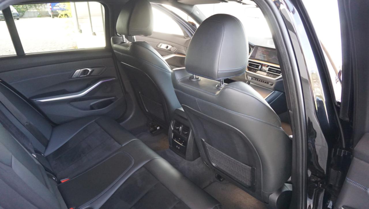 BMW 320 d 48V xDrive Touring Msport - 37